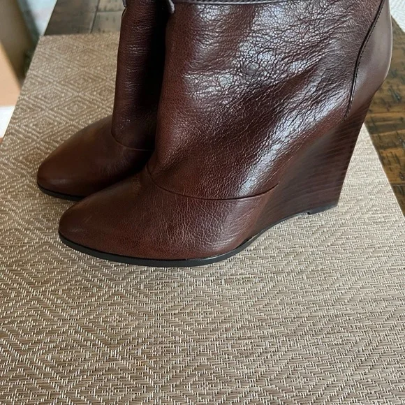 Brown Leather Wedge Ankle Boots Beautiful Brown Coach Booties - Picture 3 of 9